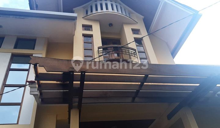 Rumah Dikomplek Muara Dekat Tegalega Bandung Kota