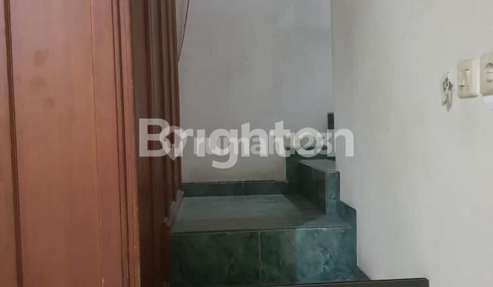 RUMAH DI TAMAN PONDOK INDAH 2