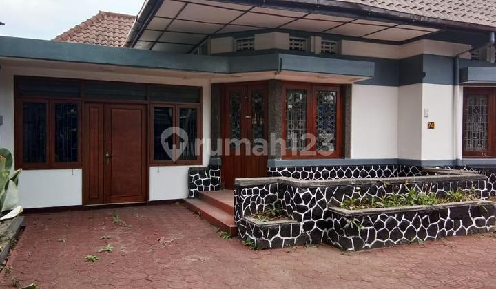 Rumah Klasik Lokasi Strategis Main Road Di Pajajaran