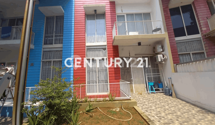 RUMAH  MODERN 2 LANTAI DI LONGBEACH RESIDENCE