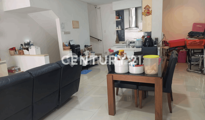 RUMAH  MODERN 2 LANTAI DI LONGBEACH RESIDENCE 2