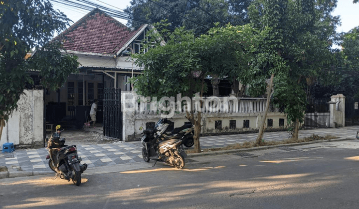 RUMAH USAHA HITUNG TANAH DI PUSAT KOTA DEKAT TAMAN  BUNGKUL 2