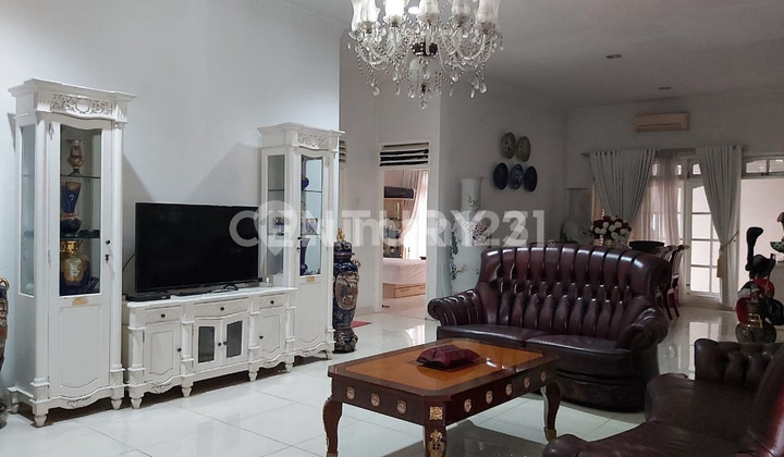 2-Storey House Strategic Location in Duren Sawit S7274 2