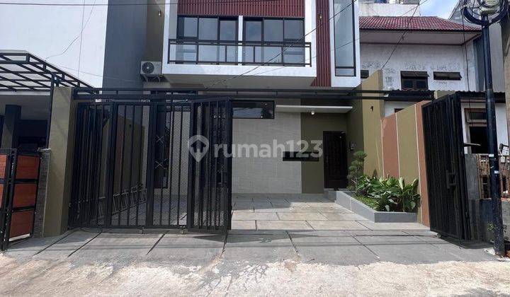 Rumah Cantik Siap Huni dengan Design Modern @Pamulang 1