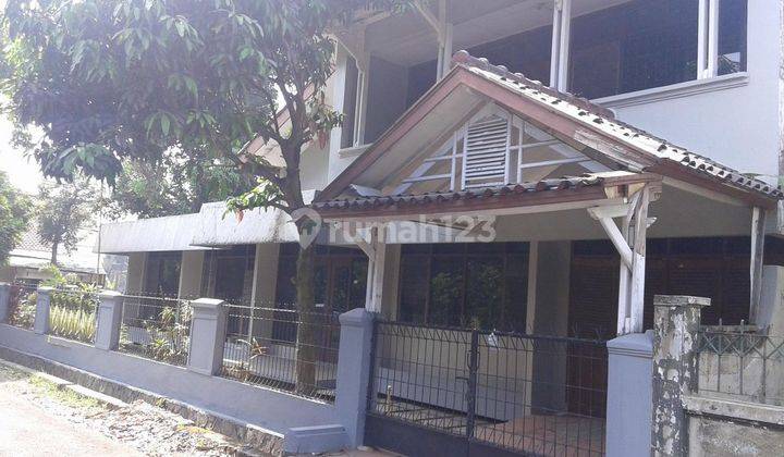 Rumah dikontrakkan besar cocok untuk kantor di Buahbatu Bandung 1