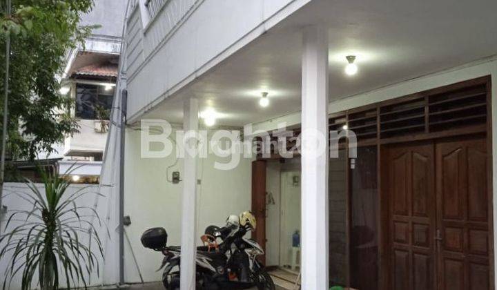 RUMAH DI JALAN RAYA DUKUH KUPANG BARAT 2