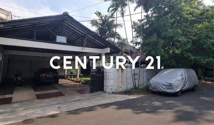 RUMAH BESAR 2 KAVLING JADI SATU DI CEMPAKA PUTIH TIMUR 1