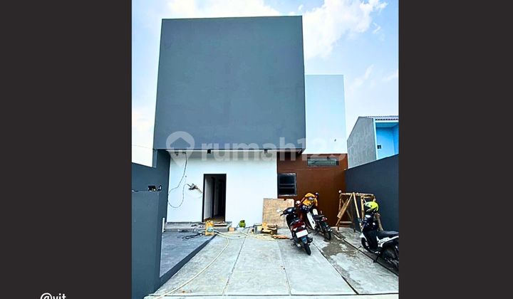 Rumah Taman SImpruk Yang Aman Dan Tenang Di Lippo Cikarang