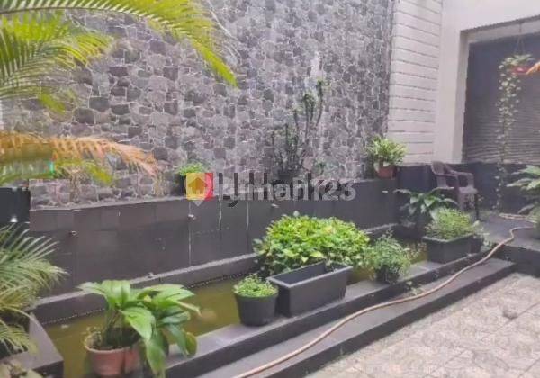 Rumah Mewah di Belakang Tomang Hero Jakarta Barat Row Jalan Lebar 2