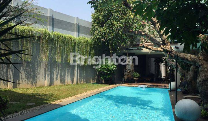 rumah mewah dengan swimming pool di lippo karawaci tangerang 1