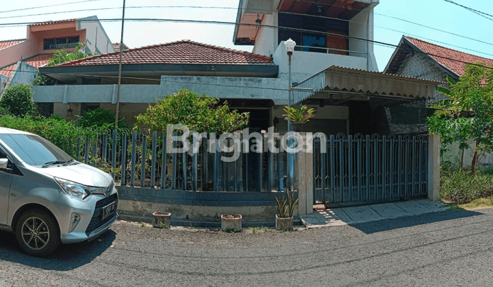 rumah ketintang dekat dengan jalan raya ahmad yani 1