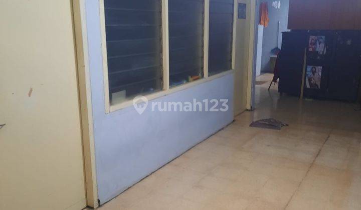 Rumah lama , area petukangan Ciledug Jakarta Selatan 1