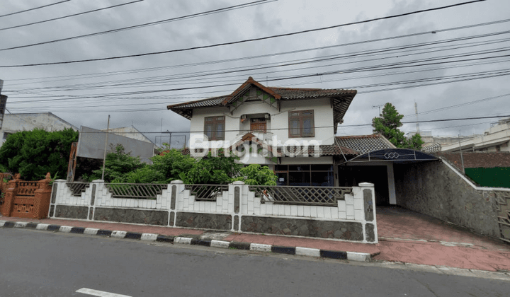 RUMAH 2 LANTAI TENGAH KOTA DEKAT TUGU JOGJA 1