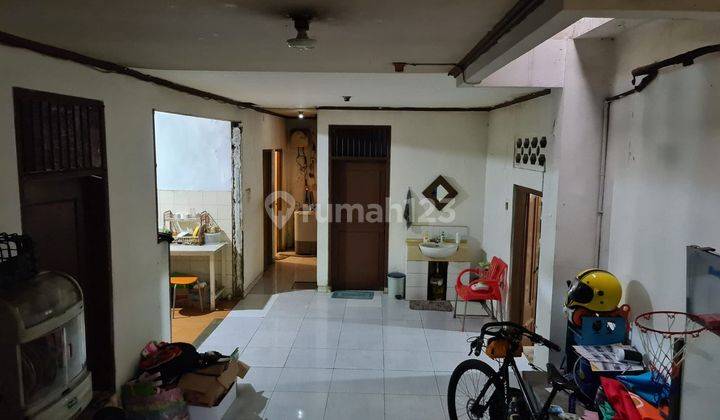 Rumah SHM 406 m2 Lokasi Premium di Pusat Kota Menteng Jakarta Pusat 1