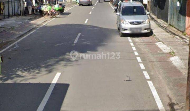 Rumah SHM 406 m2 Lokasi Premium di Pusat Kota Menteng Jakarta Pusat 2