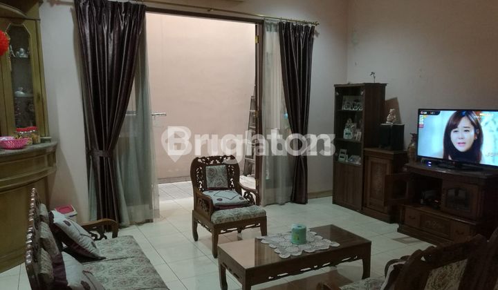 RUMAH TAMAN SURYA 2 (2 1/2 LANTAI) - JAKARTA BARAT