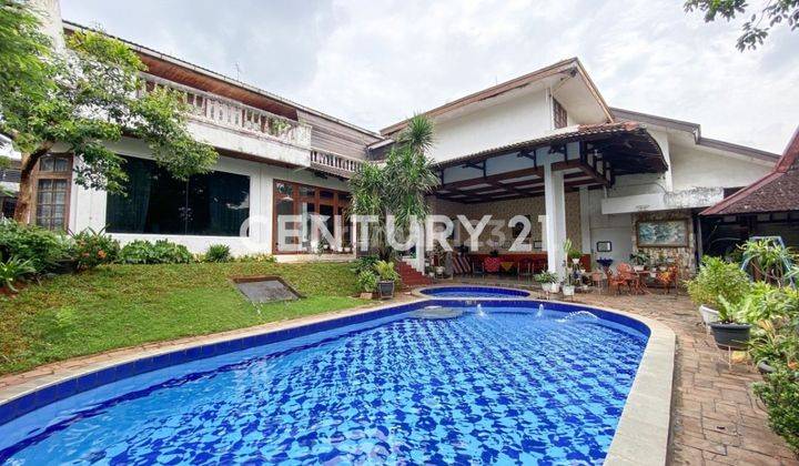 Rumah  Ada Kolam Renang Harga Menarik Di Cirendeu 1