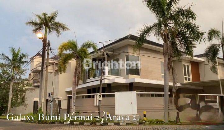 Rumah Hook dekat security menghadap Jalan kembar Perumahan elite Araya 1