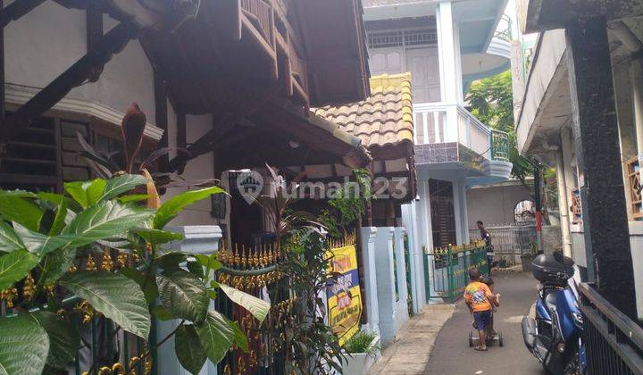 Rumah Lama turun harga Area Matraman Jakarta Timur 2