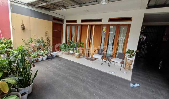 Nice House on Jl Madhapi, Sukamaju Bandung West Java 2