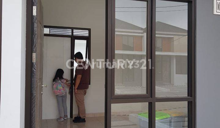 Rumah Bagus Di Cluster West Portofino Citra Raya S7360 1