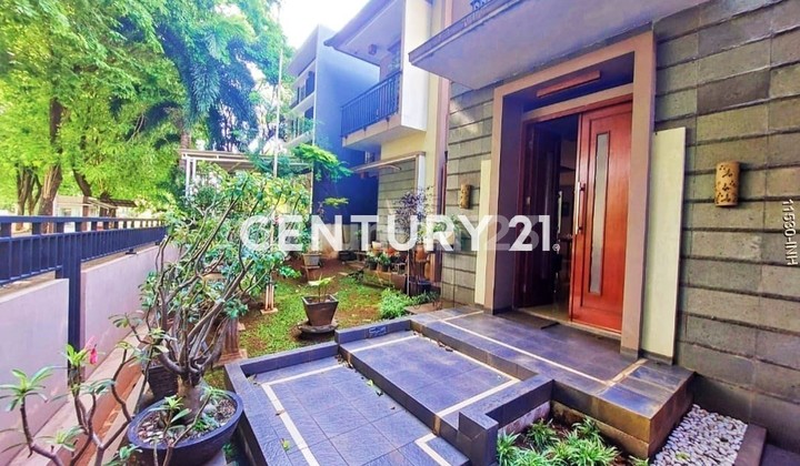 Rumah Mewah Desain Arsitek Lokasi Strategis Di Bintaro Sektor IX