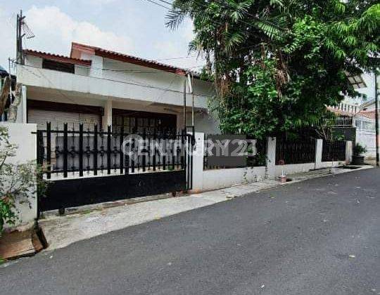 Rumah Strategis Lokasi Jl DR Sahardjo Jakarta Selatan