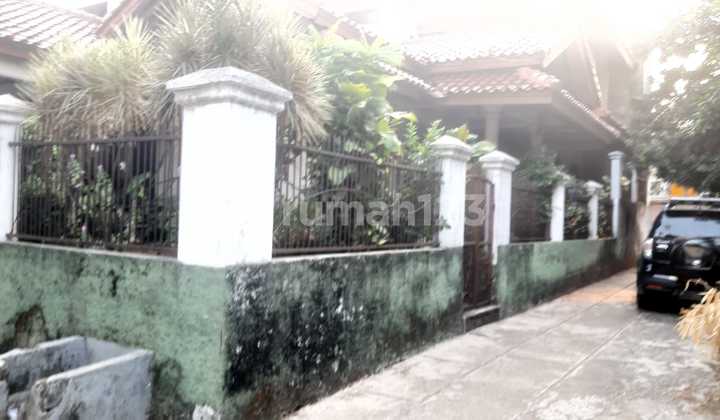 Rumah Hook Lokasi Strategis dan Halaman Belakang Luas @Pondok Ranji 2