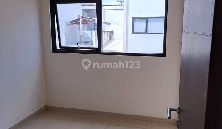 Di  Rumah Di Mandalika Residence 2 Lantai  2