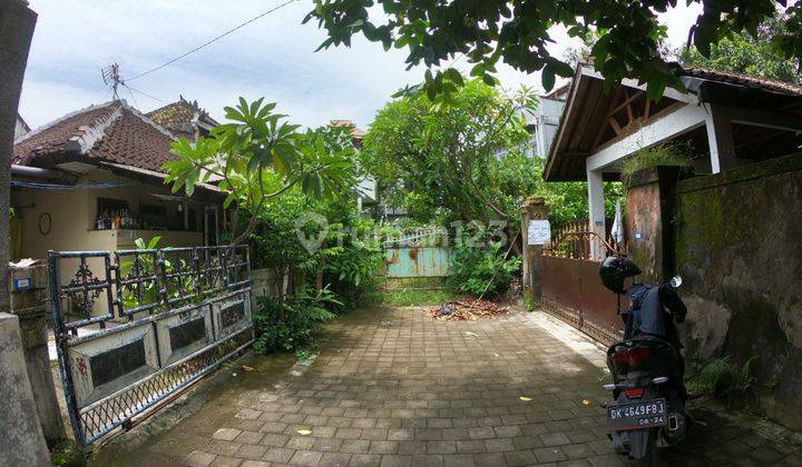 freehold house in Padang Sambian -  Kerobokan 1