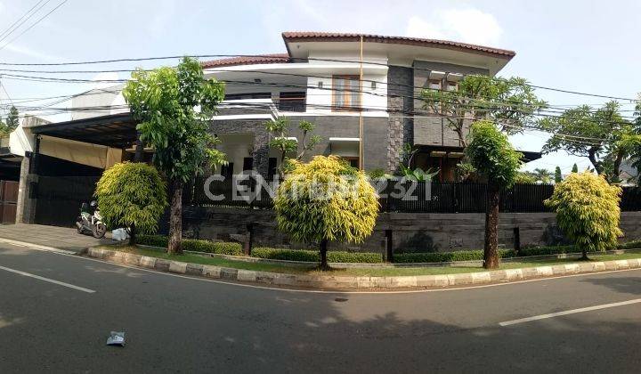 Rumah 3 Lantai Hook Di Kayu Putih, Jakarta Timur 1