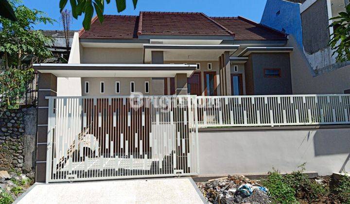 RUMAH CANTIK SIAP HUNI DAERAH PALMERAH MALANG 1