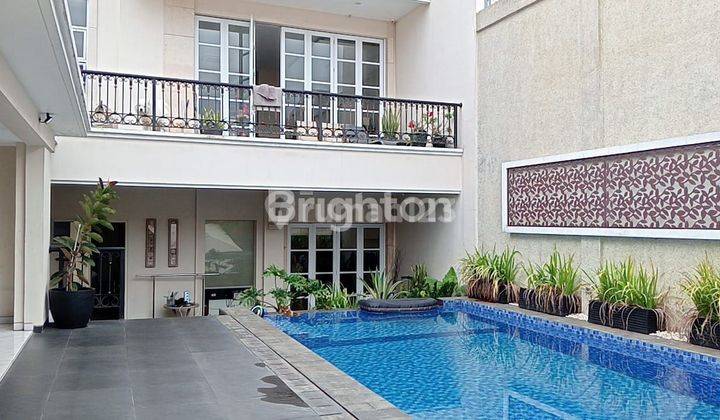 RUMAH MEWAH ADA KOLAM RENANG DI JALAN MANGGA JAKARTA BARAT 1