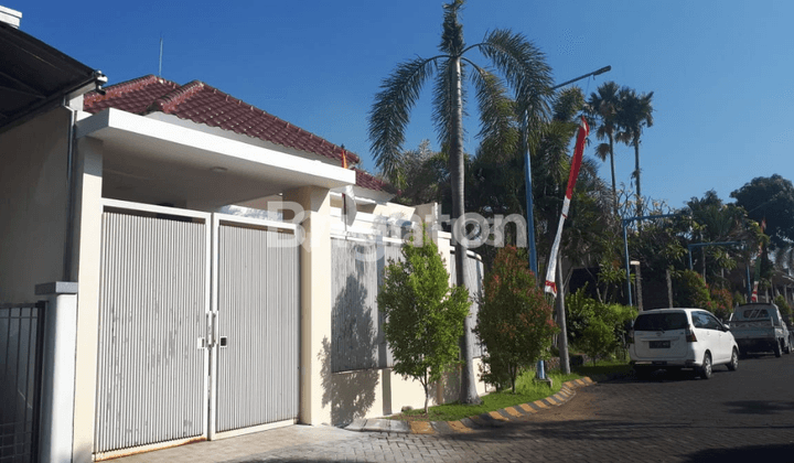 RUMAH 1.5 LT DI CENTRAL PARK WIGUNA GUNUNGANYAR SURABAYA 1