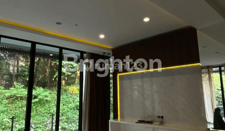 RUMAH CANTIK SIAP HUNI DALAM KOMPLEK ELITE SERENIA HILLS LEBAK BULUS JAKARTA SELATAN 1