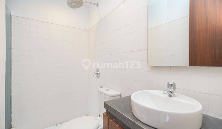 Rumah 2 Lantai Luas Harga Nego 10 Mnt ke AEON Mall Tanjung Barat Siap KPR J18482 2