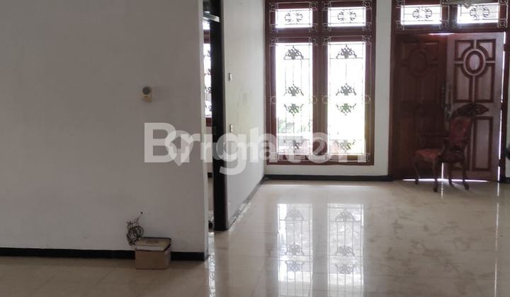 RUMAH SECOND DHARMAHUSADA INDAH DEKAT JALAN KEMBAR SIAP HUNI 2