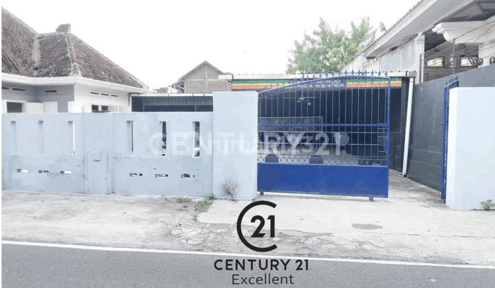 Rumah Luas Dan Nyaman Di  Banjarsari  Surakarta Solo 2