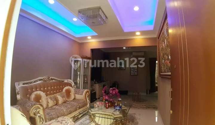 Flash Sale. Rumah Mewah The Green Blossom Ville, BSD 2