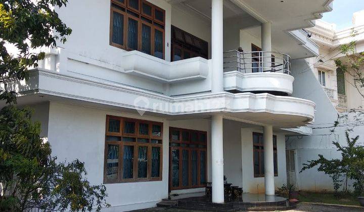 Rumah Mewah 3 Lantai Gajahmungkur, Semarang 1