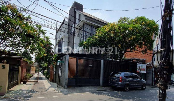 Rumah Siap Huni Bisa Untuk Kantor Lokasi Strategis Jakarta Pusat 1