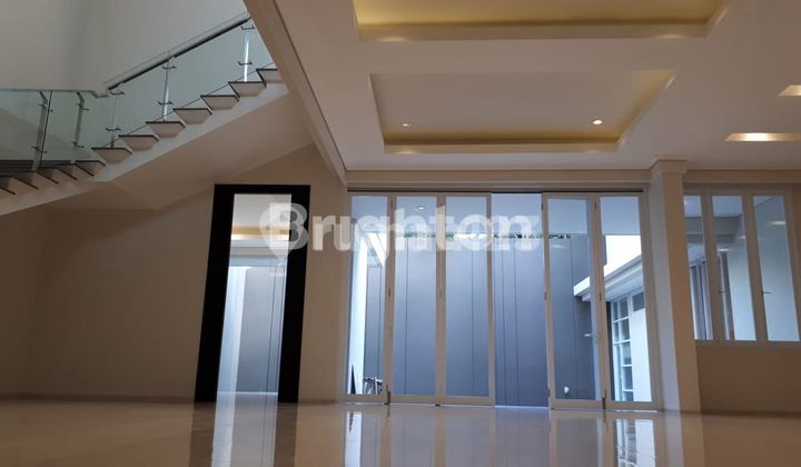 Rumah Gress 2.5Lantai, Bagus.Mewah