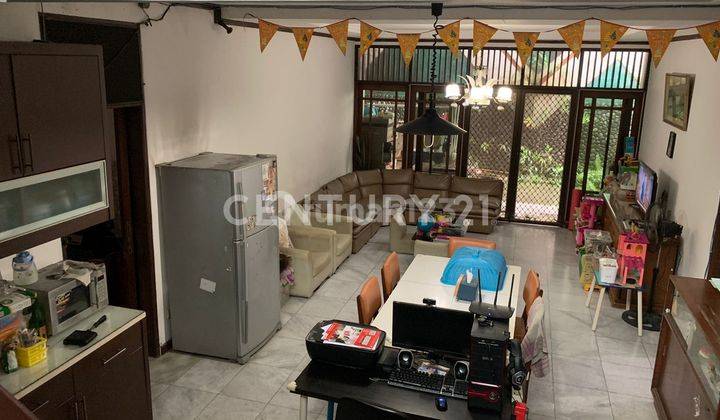 Rumah Tua Intercon Hitung Tanah, Jakarta Barat 1