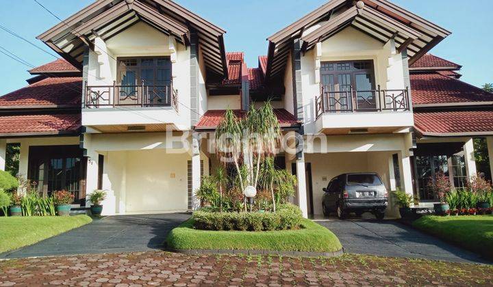 Villa Yasmin Cipanas Luas 1000m2 Gandeng 2