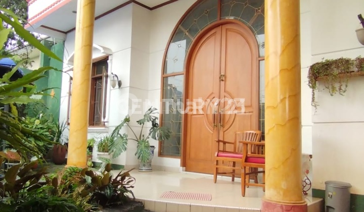Well-Maintained Furnished Luxury House Strategically Located in Pakuan Ciheuleut, Bogor City, Near Toll Access 2