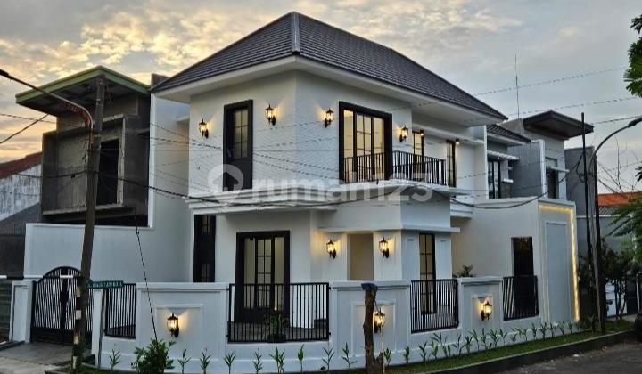 For Sale: New Modern Style House in Rungkut Asri, Surabaya