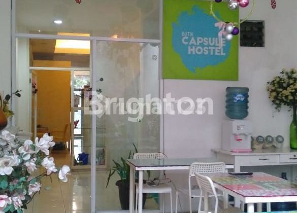 Butik Capsule Hostel di Jl WR Supratman Malang