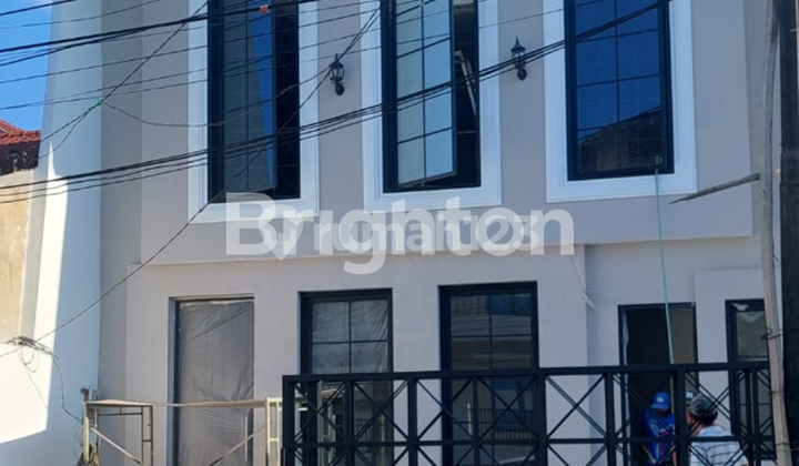 RUMAH CANTIK TERANG DAN INDAH BARATAJAYA SURABAYA 2