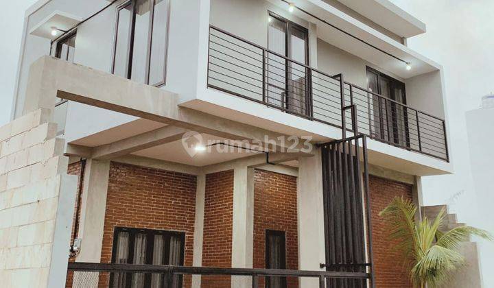 Rumah Villa 2 Lantai Batu Malang View Pegunungan 1