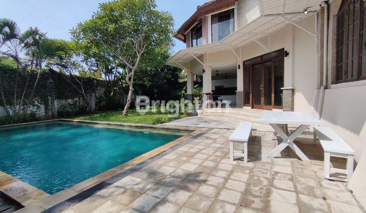 SPACIOUS 5 BEDROOM VILLA IN UMALAS 1